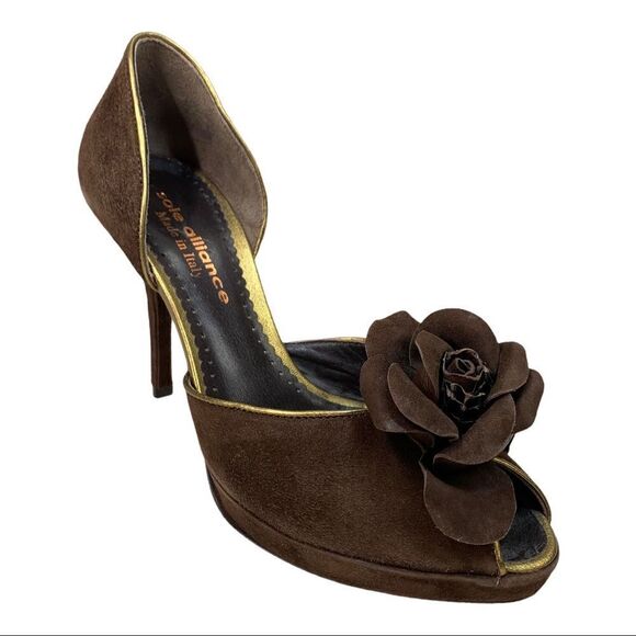 Shoes - Sole Alliance Brown Suede Peep Toe Rose Flower Heels 8 Italy